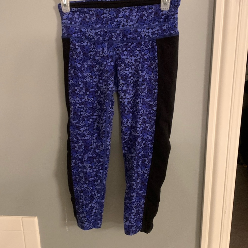Athleta XS cropped leggings floral